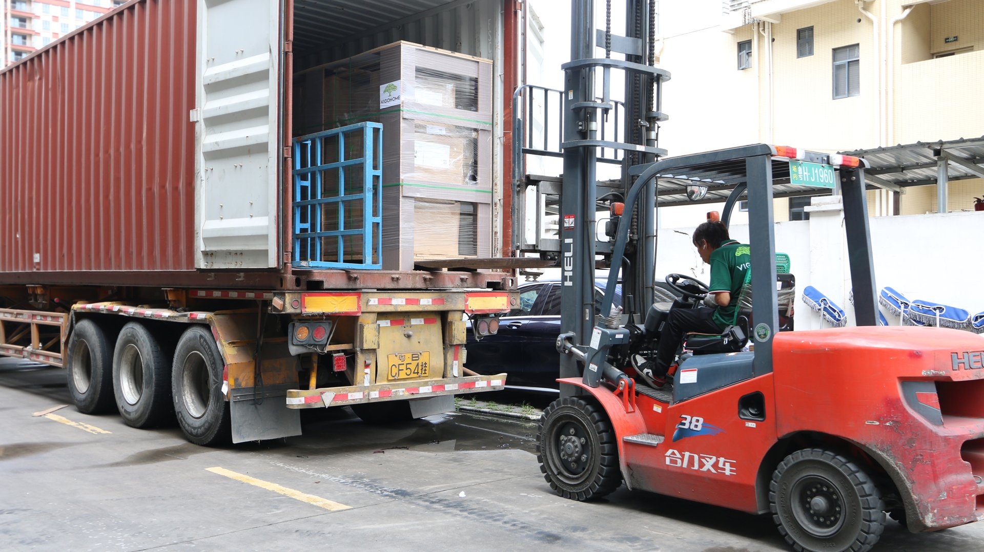 Export goods packed and ready at VIGOHOME warehouse in Foshan, China
